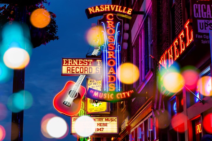 Broadway Nashville AT NIGHT
