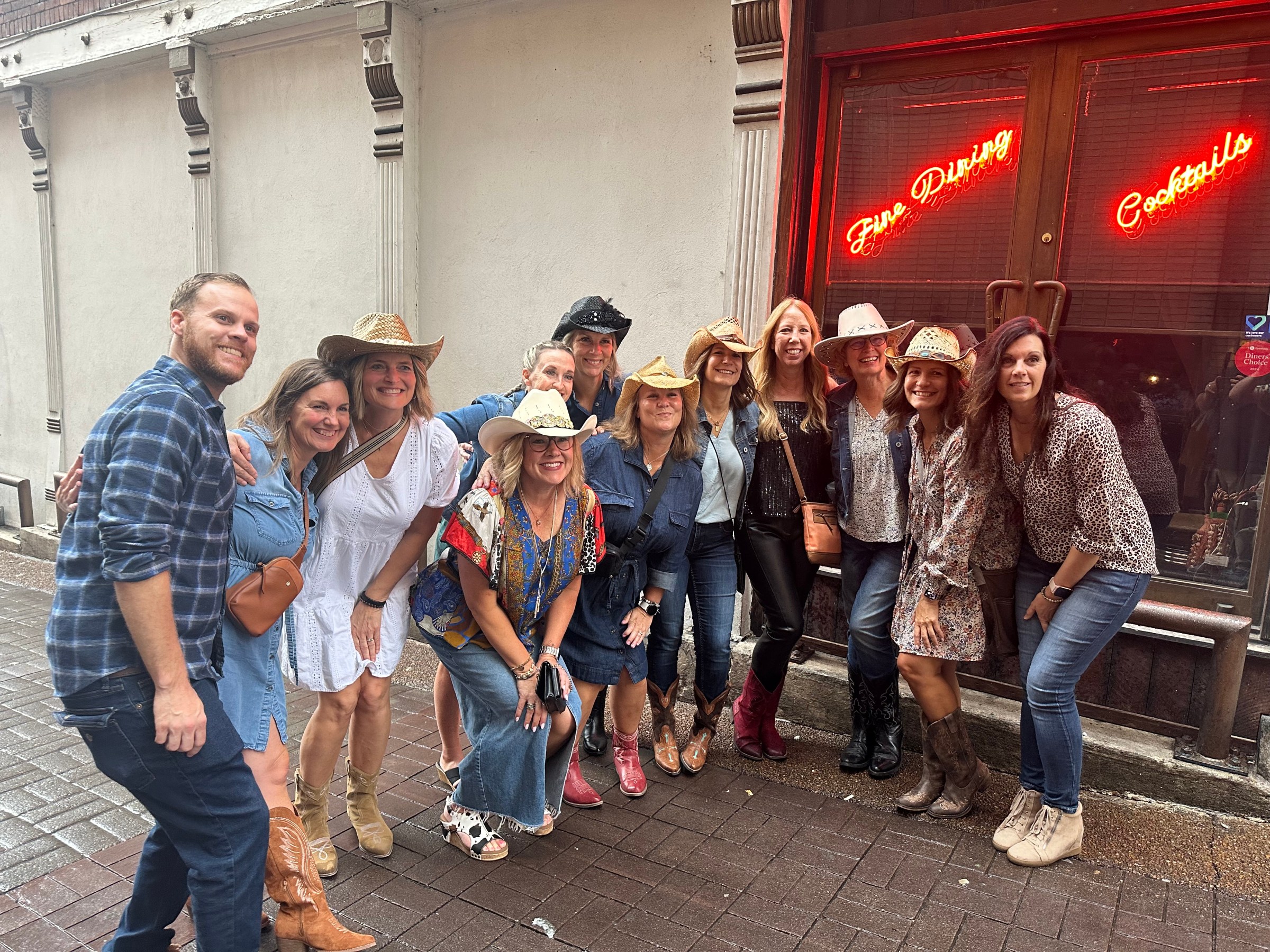 party people at skulls